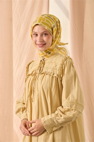 Pamuklu Eşarp Butter Yellow-Asit-Fıstık Yeşili-Koyu Yeşil Desenli Kaymaz Tok Duruşlu 90x90