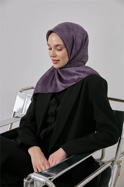 Polyester Karışımlı Shiny Eşarp Eflatun Etnik Desenli Parlak Dokulu 90x90