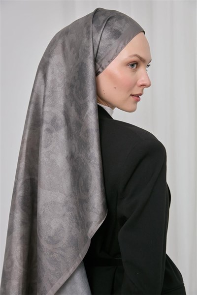 Polyester Karışımlı Shiny Eşarp Metalik Gri Etnik Desenli Parlak Dokulu 90x90