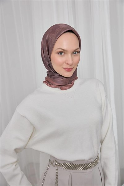 Polyester Karışımlı Shiny Eşarp Soğan Kabuğu Etnik Desenli Parlak Dokulu 90x90