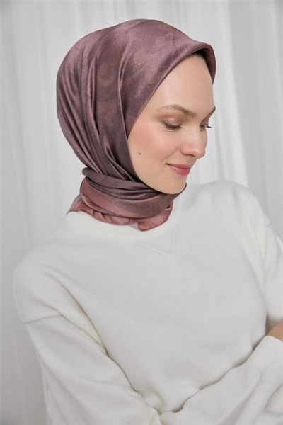 Polyester Karışımlı Shiny Eşarp Soğan Kabuğu Etnik Desenli Parlak Dokulu 90x90