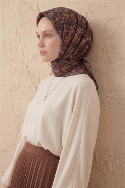 Soft Eşarp Floral Line Soluk Siyah 90x90