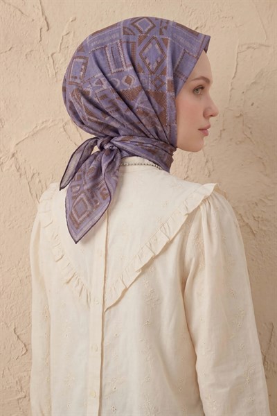 Soft Eşarp Geometrik Desen Eflatun 90x90