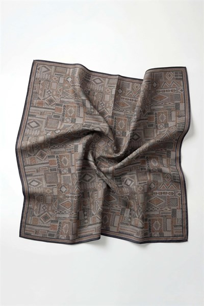 Soft Eşarp Geometrik Desen Koyu Gri 90x90