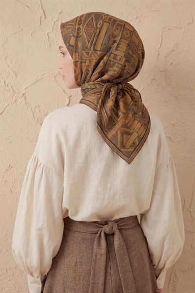 Soft Eşarp Geometrik Desen Koyu Hardal 90x90