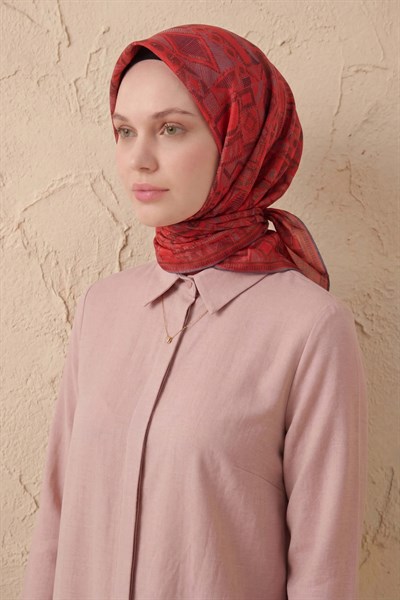 Soft Eşarp Geometrik Desen Parlak Kırmızı 90x90