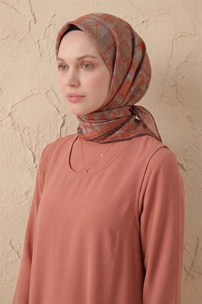 Soft Eşarp Geometrik Desen Uçuk Vizon 90x90