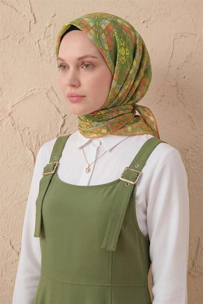 Soft Eşarp Geometrik Fıstık Yeşili 90x90