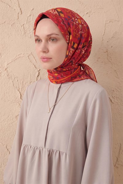 Soft Eşarp Geometrik Narçiçeği 90x90