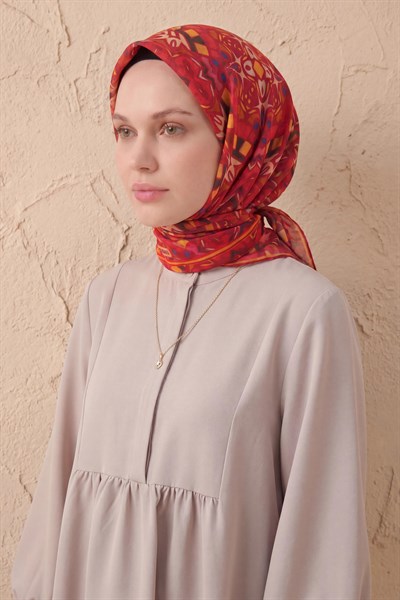 Soft Eşarp Geometrik Narçiçeği 90x90