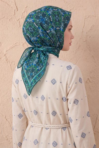 Soft Eşarp Geometrik Zümrüt Yeşili 90x90