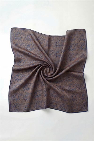 Soft Eşarp Lina Flora Lacivert 90x90