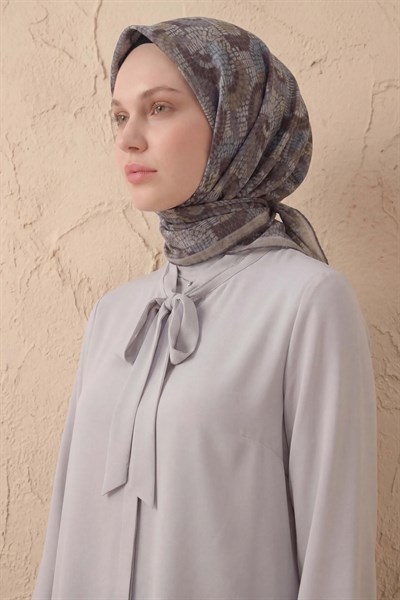 Soft Eşarp Melodi Desen Açık Füme 90x90