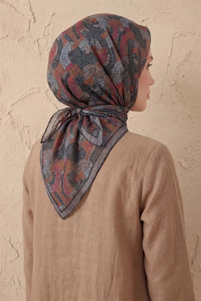 Soft Eşarp Melodi Desen Koyu Gri 90x90