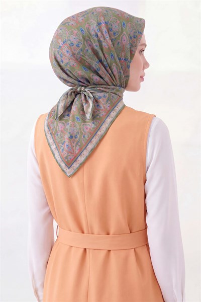Soft Eşarp Rûmi Çimen Yeşili 90x90