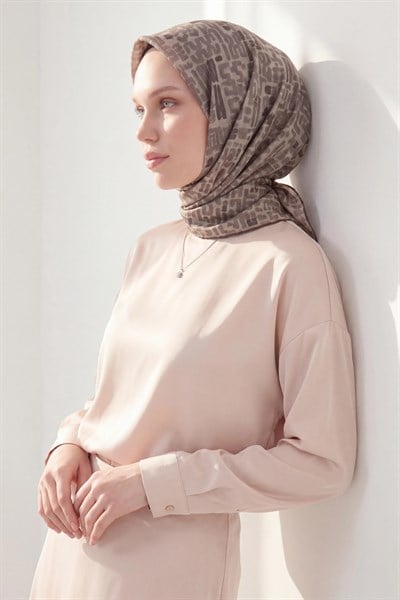 Soft Eşarp Soyut Taş