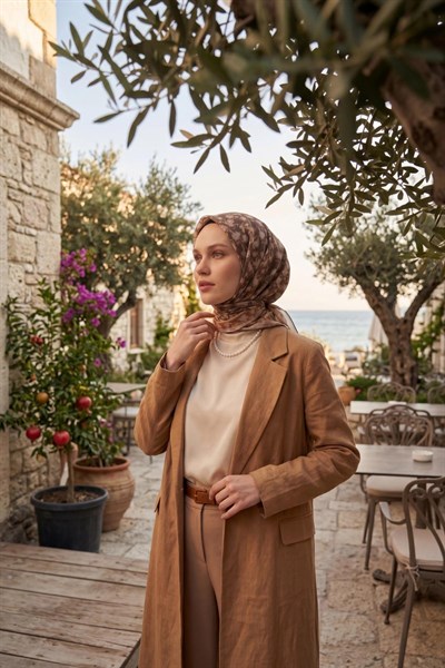 Soft Eşarp Yaprak Desen Mocha Mousse 90x90