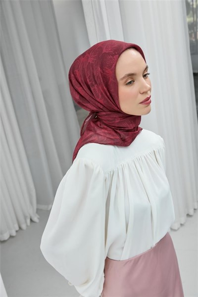 Soft Pamuk Eşarp Çilek Kırmızısı Yaprak Desenli Hafif Tok Duruşlu 90x90