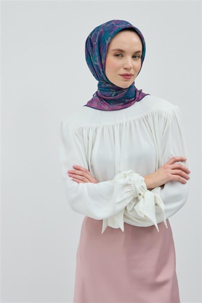 Soft Pamuk Eşarp Gece Mavisi Yaprak Desenli Hafif Tok Duruşlu 90x90
