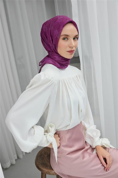 Soft Pamuk Eşarp Koyu Mor Yaprak Desenli Hafif Tok Duruşlu 90x90