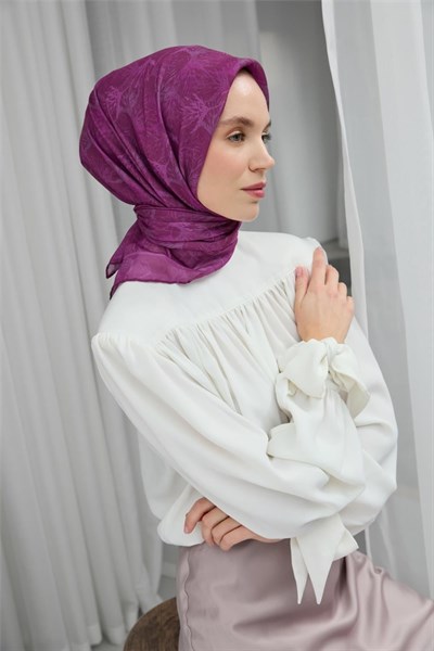 Soft Pamuk Eşarp Koyu Mor Yaprak Desenli Hafif Tok Duruşlu 90x90