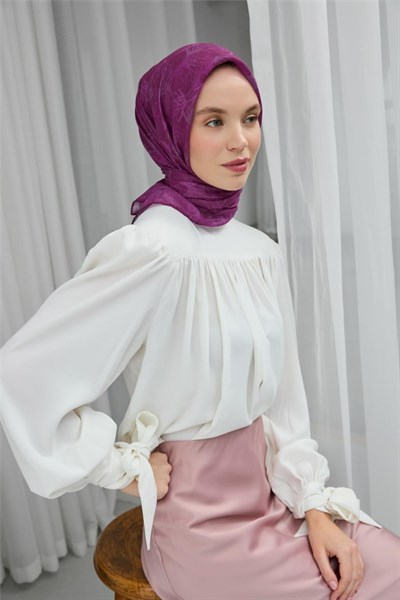 Soft Pamuk Eşarp Koyu Mor Yaprak Desenli Hafif Tok Duruşlu 90x90