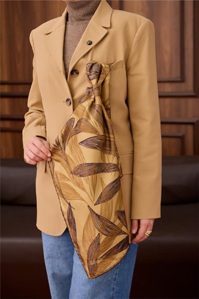 Twill İpek Eşarp Acı Kahve-Gold Yaprak Desenli Tok Duruşlu 90x90