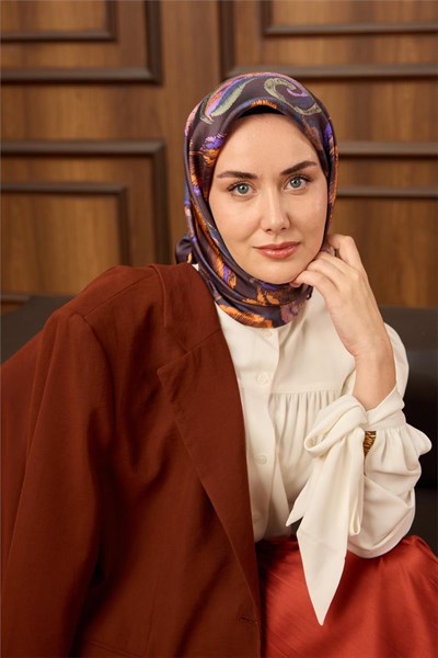 Twill İpek Eşarp Acı Kahve-Turuncu Desenli Tok Duruşlu 90x90