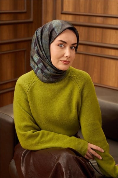 Twill İpek Eşarp Antrasit-Çağla Yeşili Desenli Tok Duruşlu 90x90