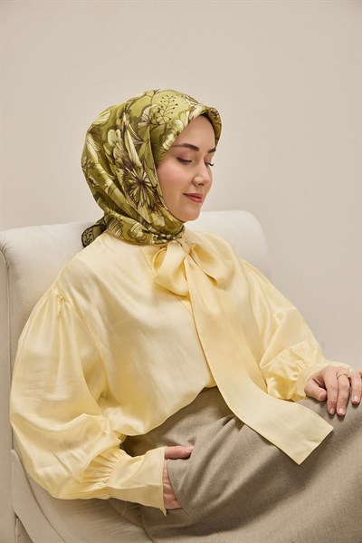 Twill İpek Eşarp Büyük Çiçek Çimen Yeşili 90x90