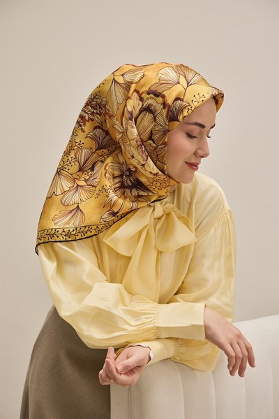 Twill İpek Eşarp Büyük Çiçek Gold 90x90