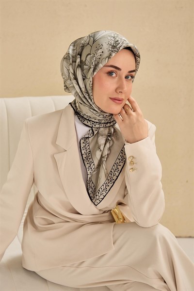 Twill İpek Eşarp Büyük Çiçek Uçuk Gri 90x90