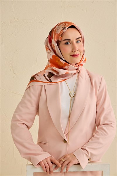 Twill İpek Eşarp Çiçek Desen Pudra 90x90