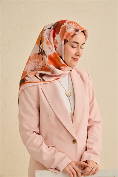 Twill İpek Eşarp Çiçek Desen Pudra 90x90