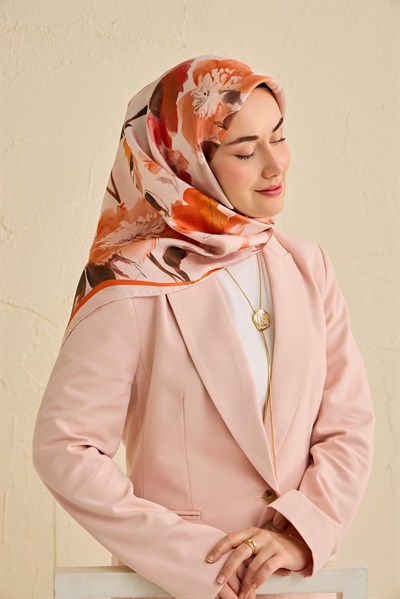 Twill İpek Eşarp Çiçek Desen Pudra 90x90