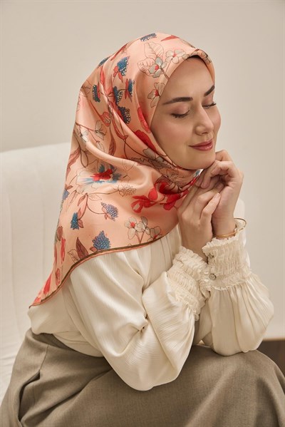 Twill İpek Eşarp Çiçek Rüyası Pudra 90x90