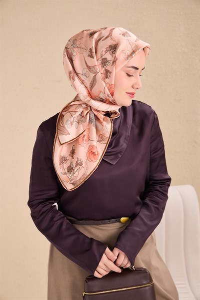 Twill İpek Eşarp Çiçek Rüyası Uçuk Pembe 90x90