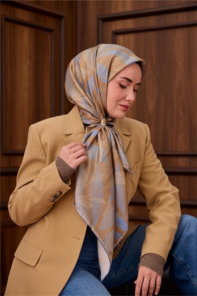 Twill İpek Eşarp İndigo-Sütlü Kahve Saman Geçişli Kaymaz Tok Duruşlu 90x90