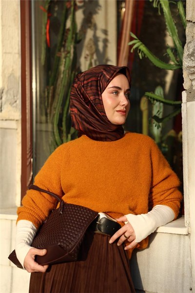 Twill İpek Eşarp Kahverengi Mercan Geometrik Desenli Tok Duruşlu 90x90