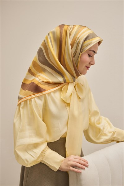 Twill İpek Eşarp Kıvrımlı Şerit Butter Yellow 90x90