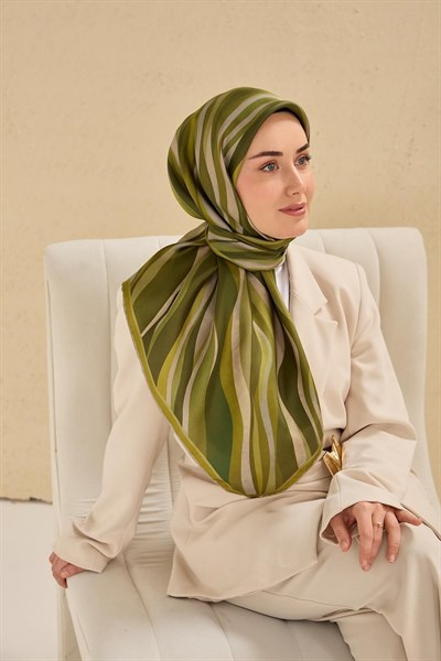 Twill İpek Eşarp Kıvrımlı Şerit Yeşil 90x90