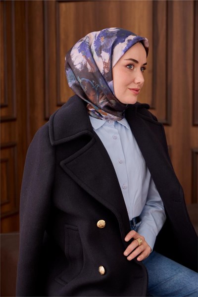 Twill İpek Eşarp Koyu Lacivert-Mor Desenli Tok Duruşlu 90x90