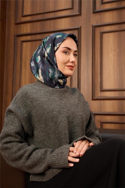 Twill İpek Eşarp Koyu Lacivert-Zümrüt Desenli Tok Duruşlu 90x90