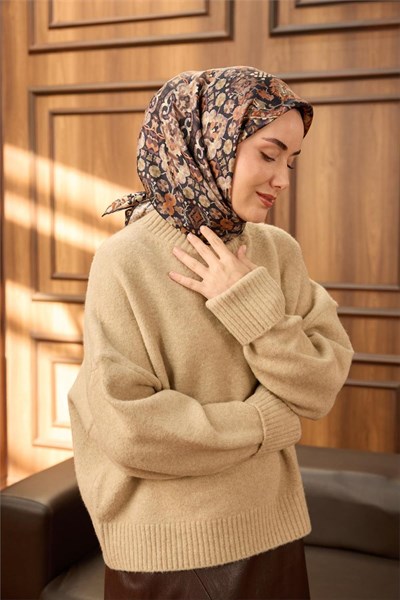 Twill İpek Eşarp Koyu Lacivert–Kahverengi Desenli Tok Duruşlu Kaymaz 90x90