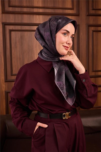Twill İpek Eşarp Koyu Yeşil-Mor Çiçek Desenli Tok Duruşlu Kaymaz 90x90