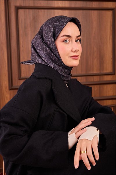 Twill İpek Eşarp Lacivert Çiçek Desenli Tok Duruşlu 90x90
