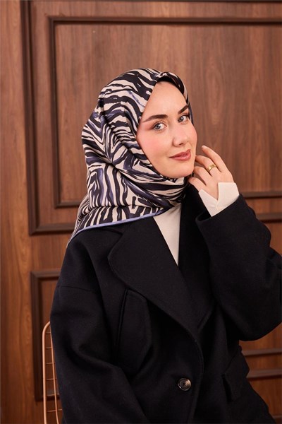 Twill İpek Eşarp Lacivert Ekru İndigo Dalga Desenli Tok Duruşlu 90x90
