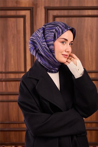 Twill İpek Eşarp Pastel Mor Geometrik Desenli Tok Duruşlu 90x90