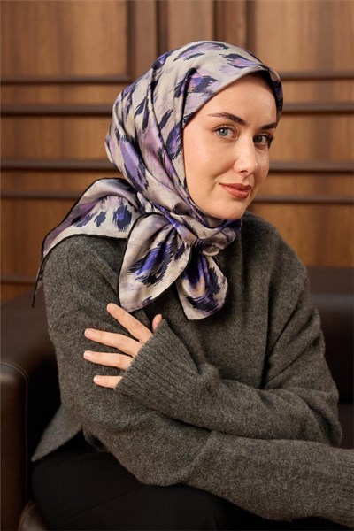 Twill İpek Eşarp Siyah-Leylak Desenli Tok Duruşlu 90x90