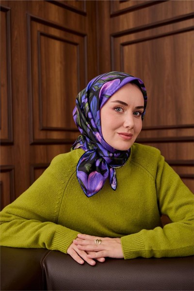 Twill İpek Eşarp Siyah-Mor Yeşil Çiçek Desenli Tok Duruşlu 90x90